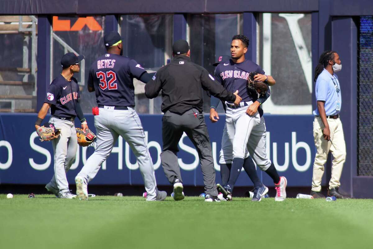 Cleveland's Myles Straw climbs Yankee Stadium wall to shut up heckling fans