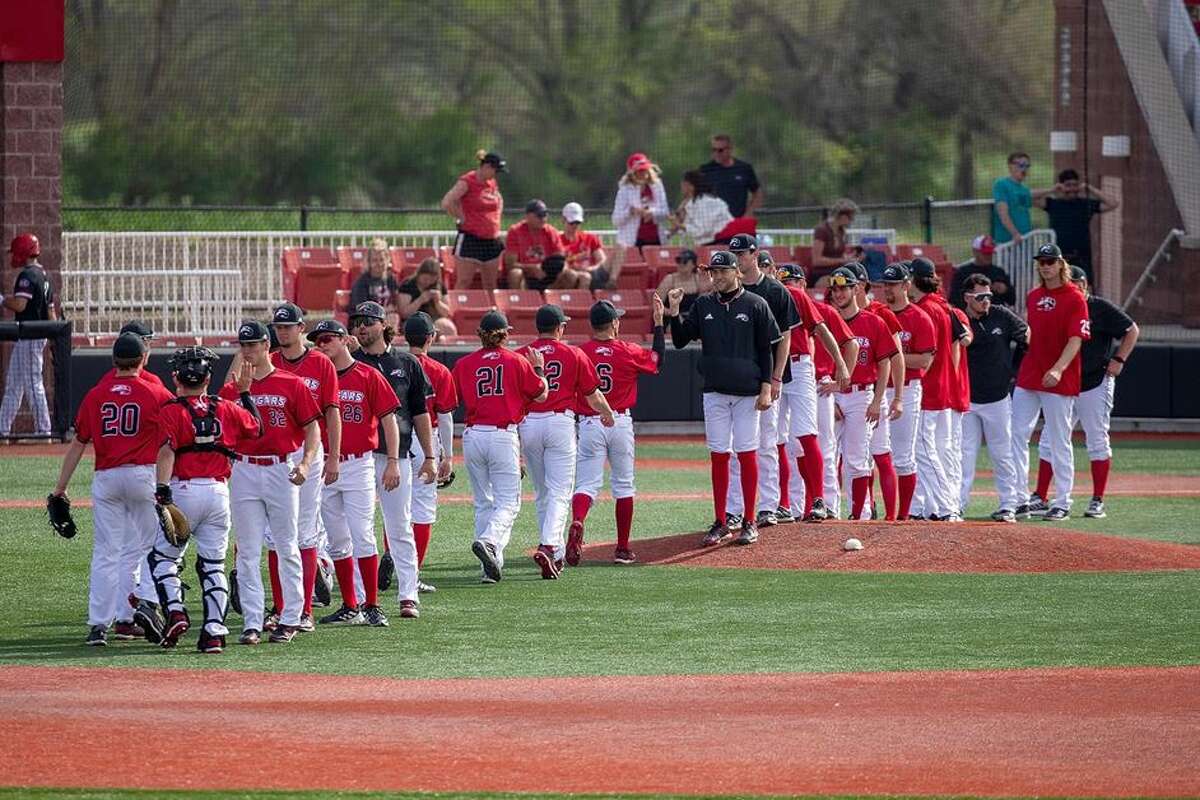 The SIUE baseball team completed a sweep of Austin Peay on Saturday.