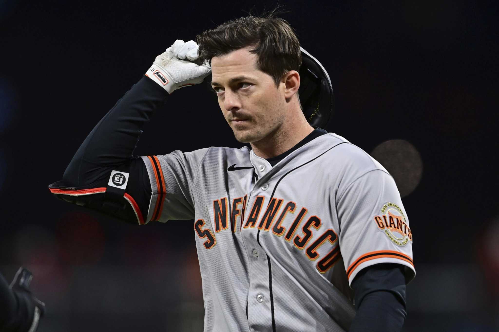 Giants' Mike Yastrzemski off the COVID list, back in lineup at LA