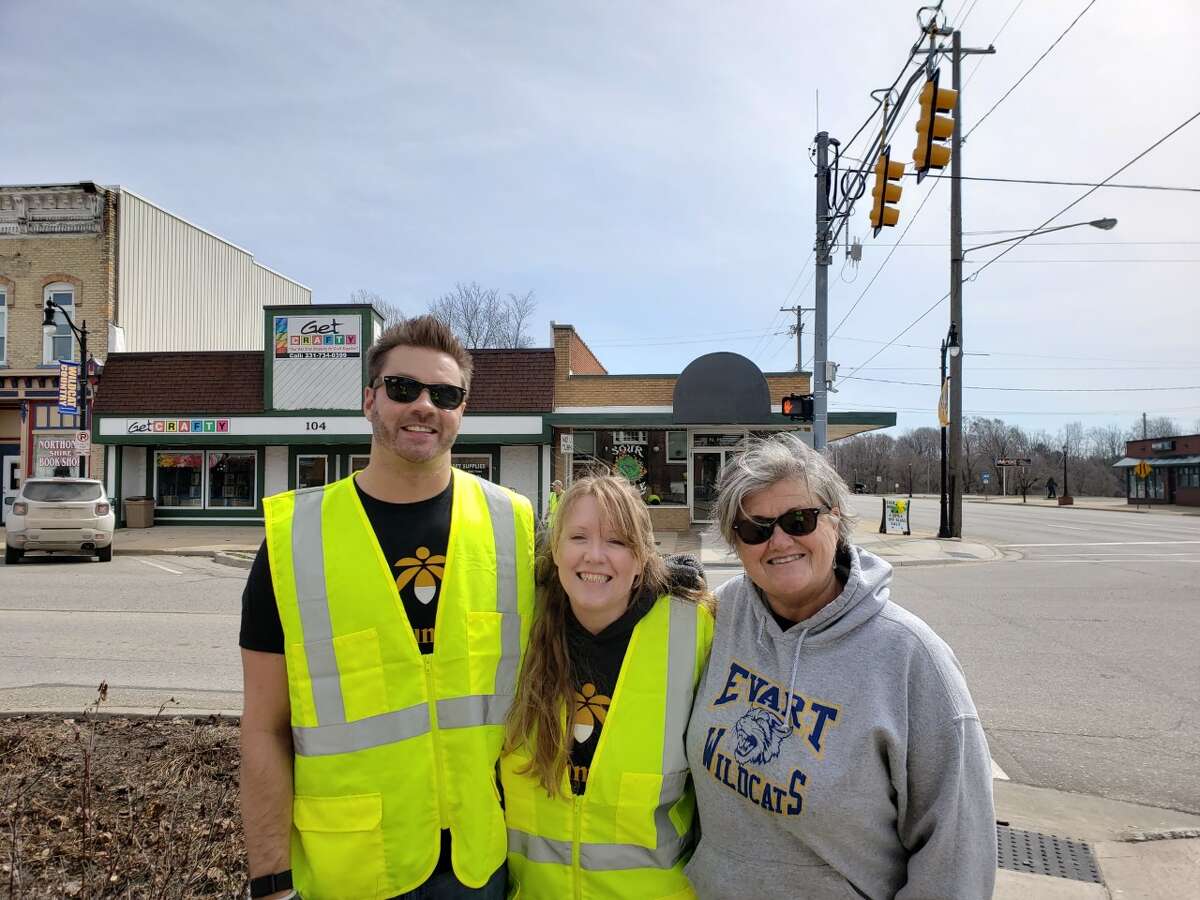 Evart celebrates Earth Day with massive cleanup by Lume and Evart