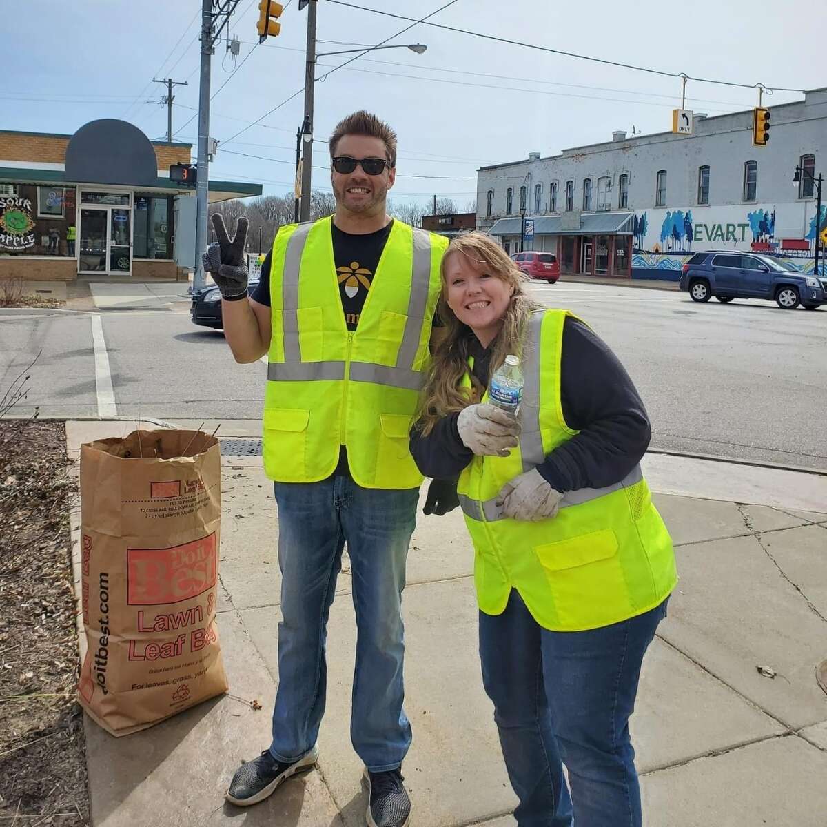 Evart celebrates Earth Day with massive cleanup by Lume and Evart