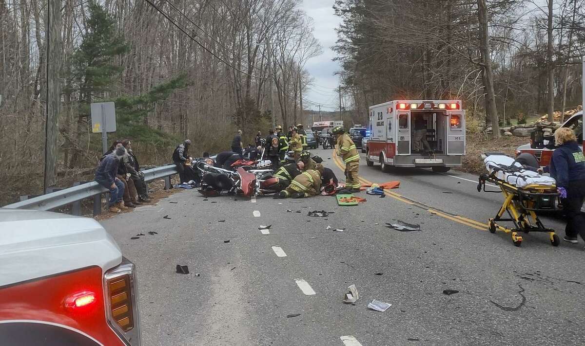 Several hurt in CT crash involving 5 motorcycles