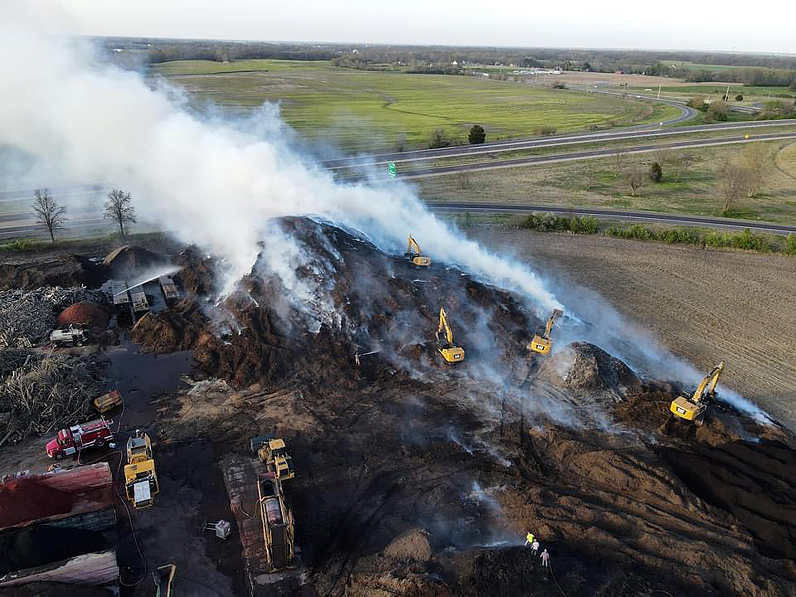 Troy mulch fire shuts part of I270 due to low visibility; sends smoke