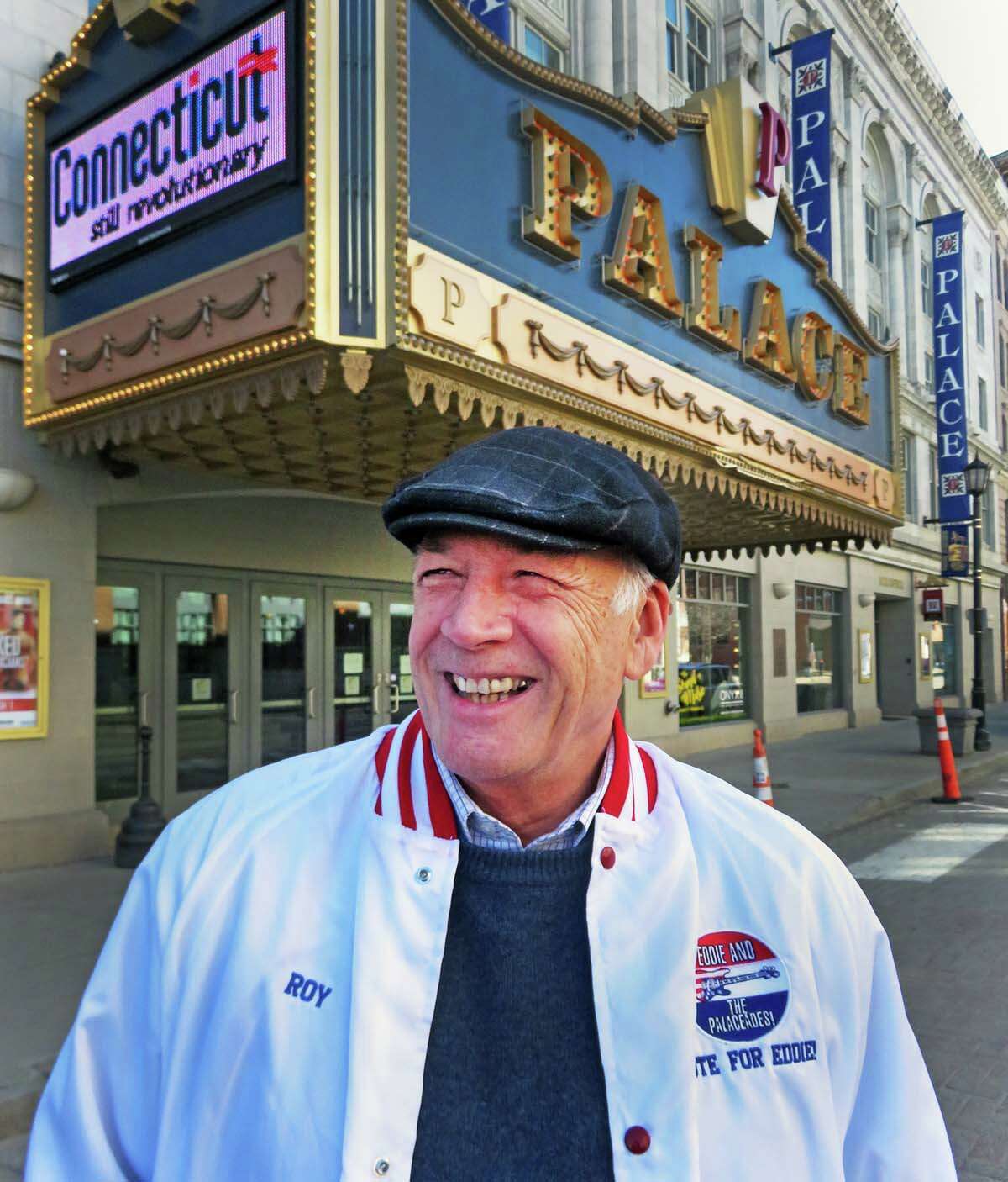 Roy O'Neil, stolzer gebürtiger Waterbury und Fan des Palace Theatre, ist der Autor der Show Save the Palace.