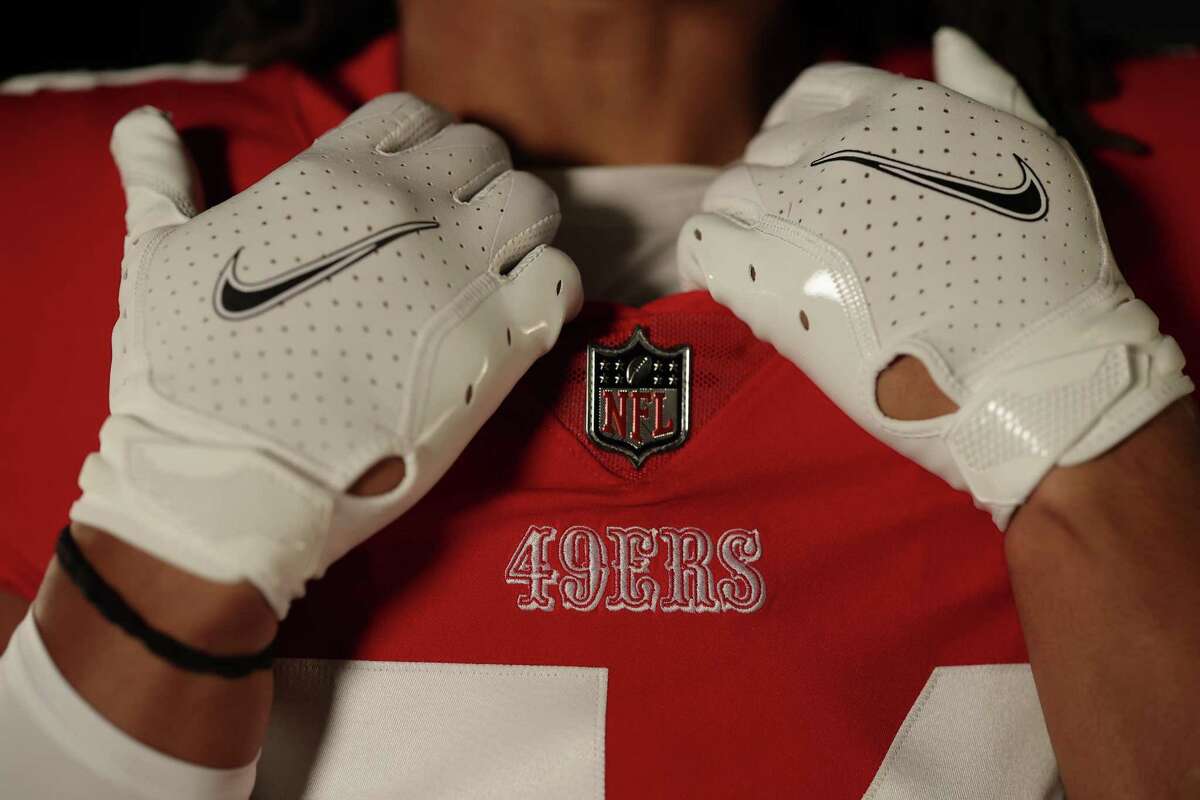 The 49ers' 2022 uniforms will feature their classic "saloon font."