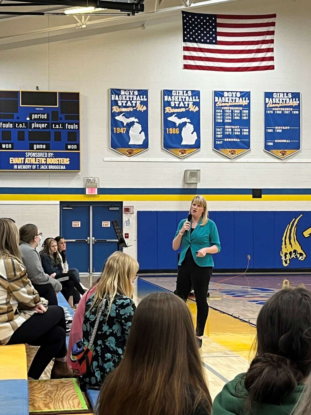 Motivational public speaker Shandy Longcore of the nonprofit Embracing Imperfections recently came to Evart Public Schools and shared her story of a suicide attempt and how she overcame obstacles to find the importance of mental health.