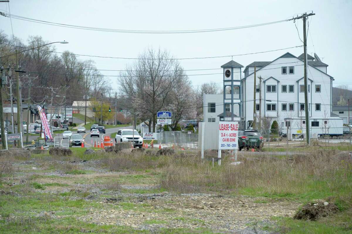 Corner of Aunt Hack Road and Mill Plain Road in Danbury, Conn. There is a proposal to build a 3-story self-storage facility on the lot. Monday, April 25, 2022.