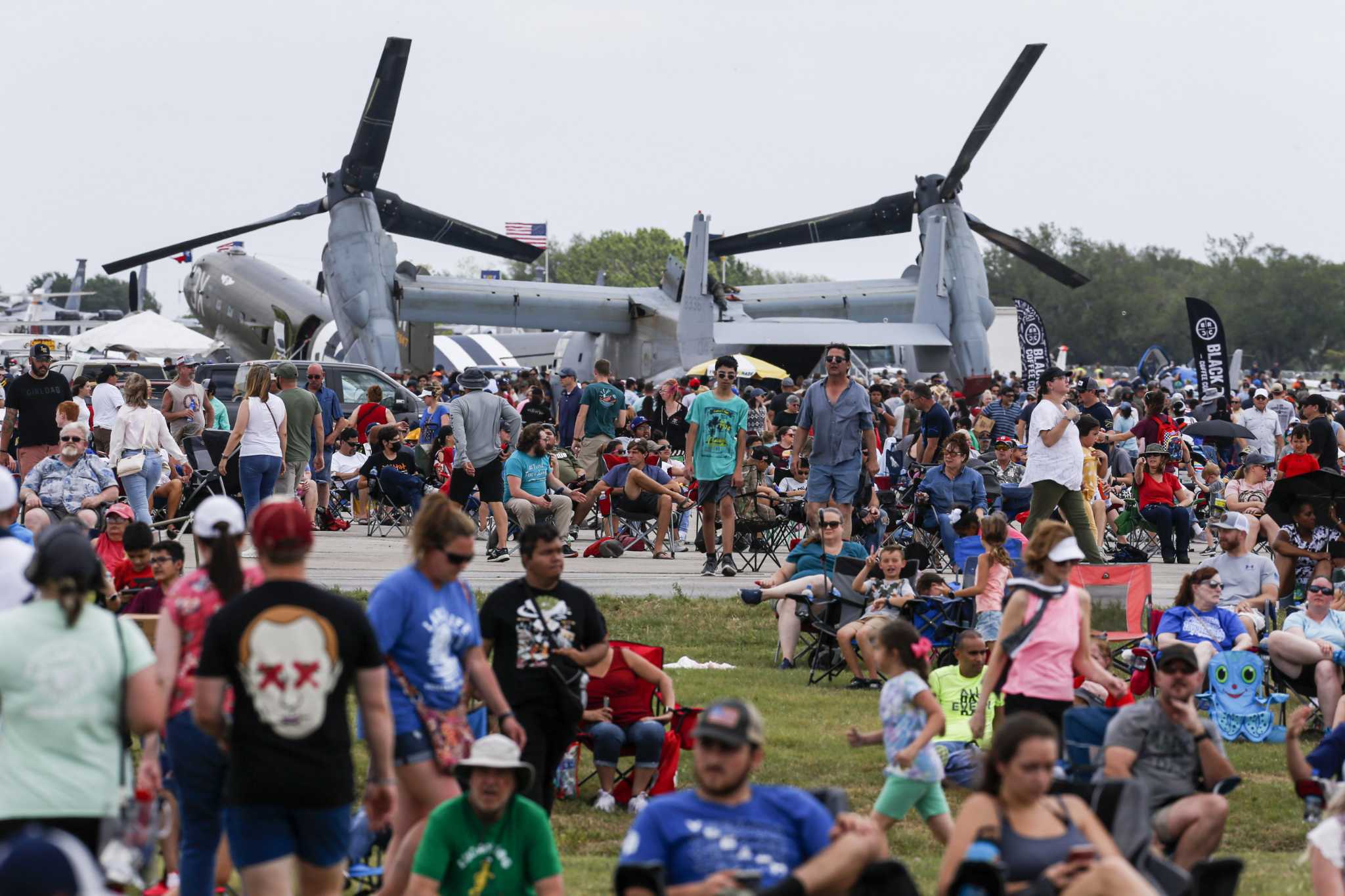Great Texas Airshow grapples with traffic pains on first day - Vimarsana News