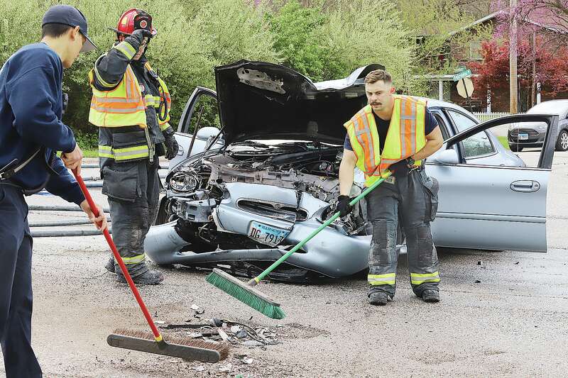 Hickory Grove restaurant now open in Alton
