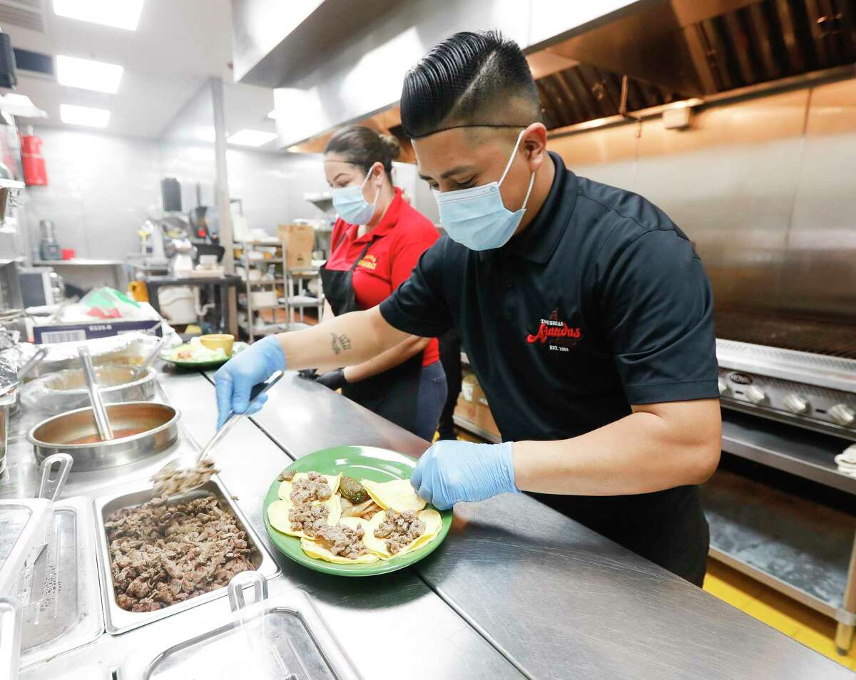 Conroe serves up Taqueria Arandas’ first sports bar