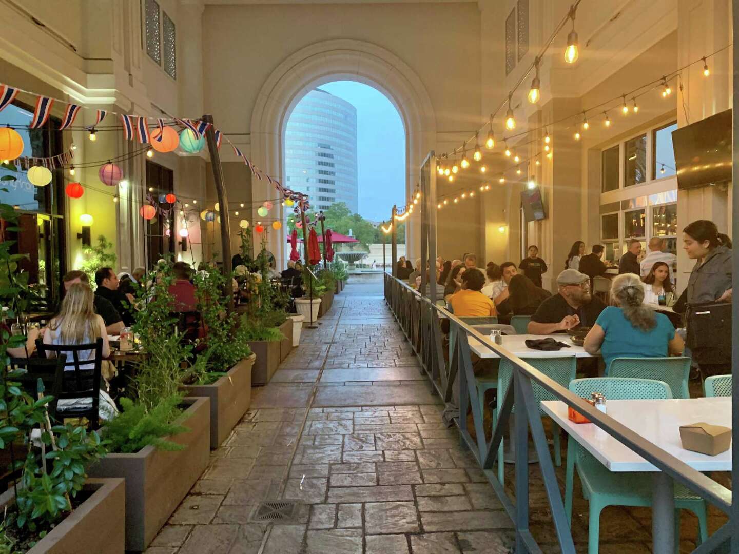 Happy hour eats Houston's Urbe in Uptown Park is a dream