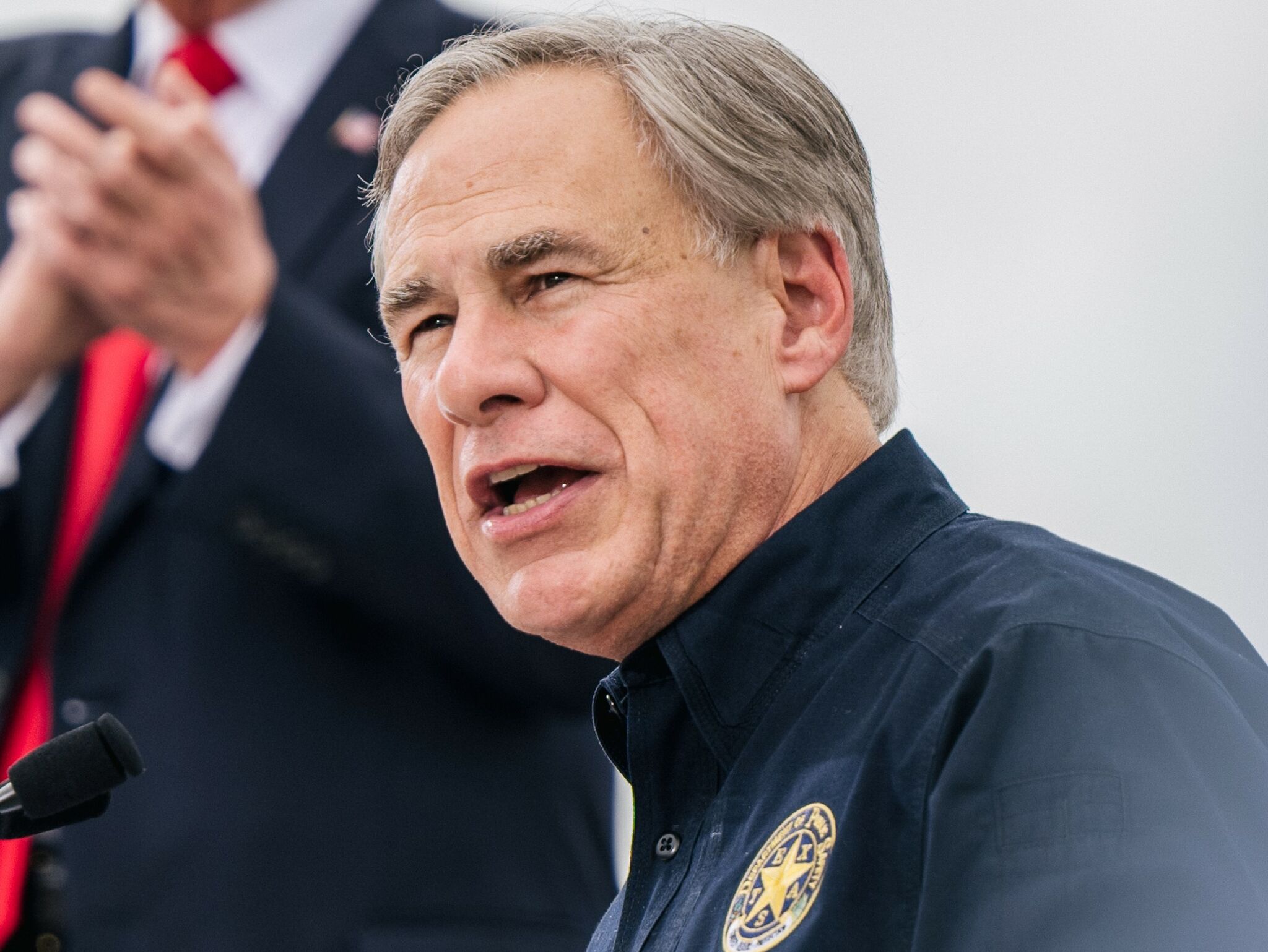 Gov. Abbott asks public to help pay for migrants' bus rides to D.C. - Vimarsana News