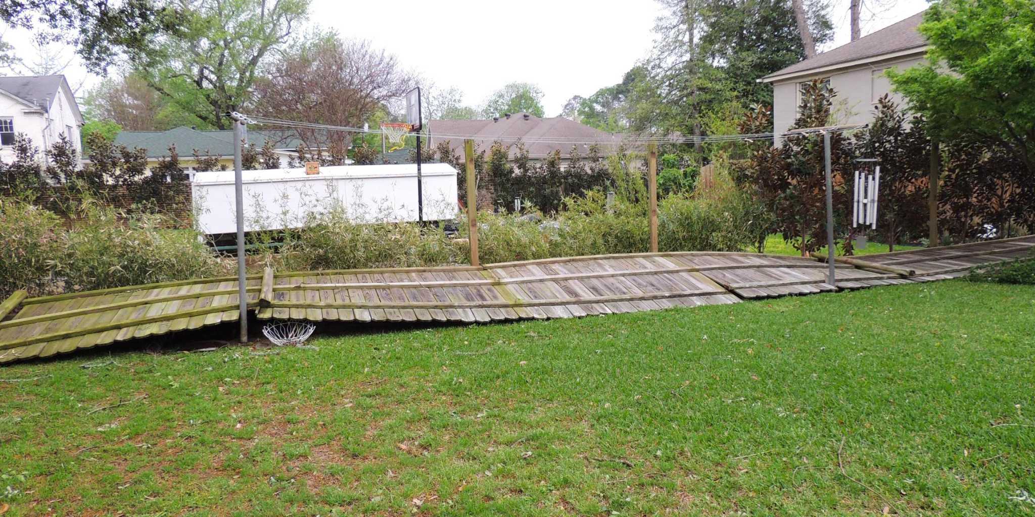 Neil Sperry gardening in San Antonio - Vimarsana News