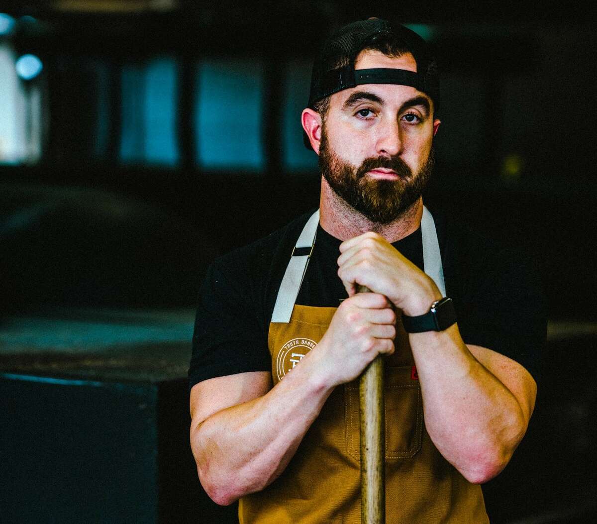 Pitmaster Leonard Botello IV of Truth BBQ will collaborate with chef Aaron Bludorn of Bludorn restaurant for a special dinner for Ukrainian relief on May 12.