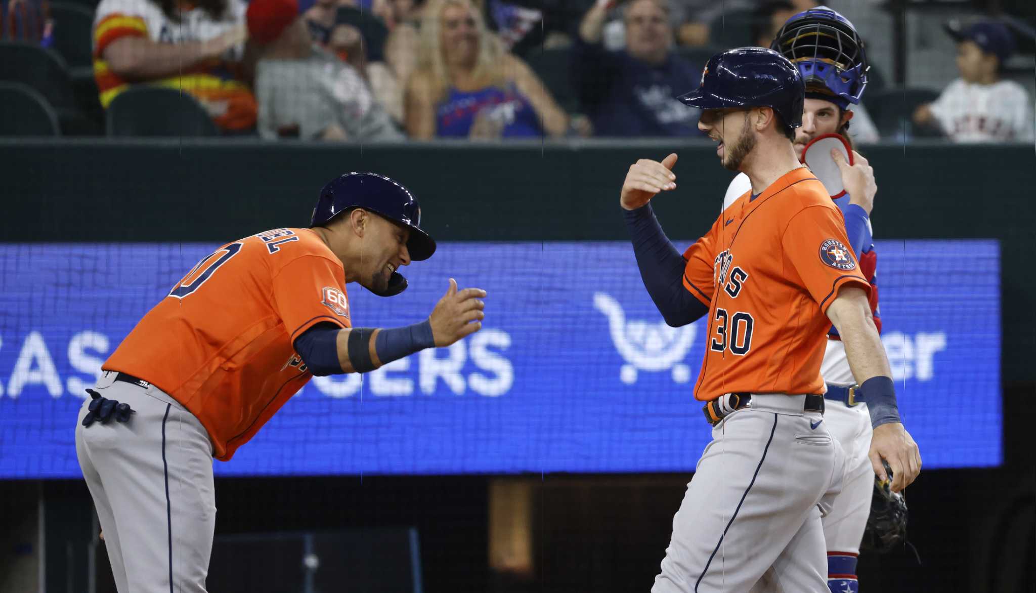 Tucker homers, Odorizzi pitches Astros past Rangers 5-1