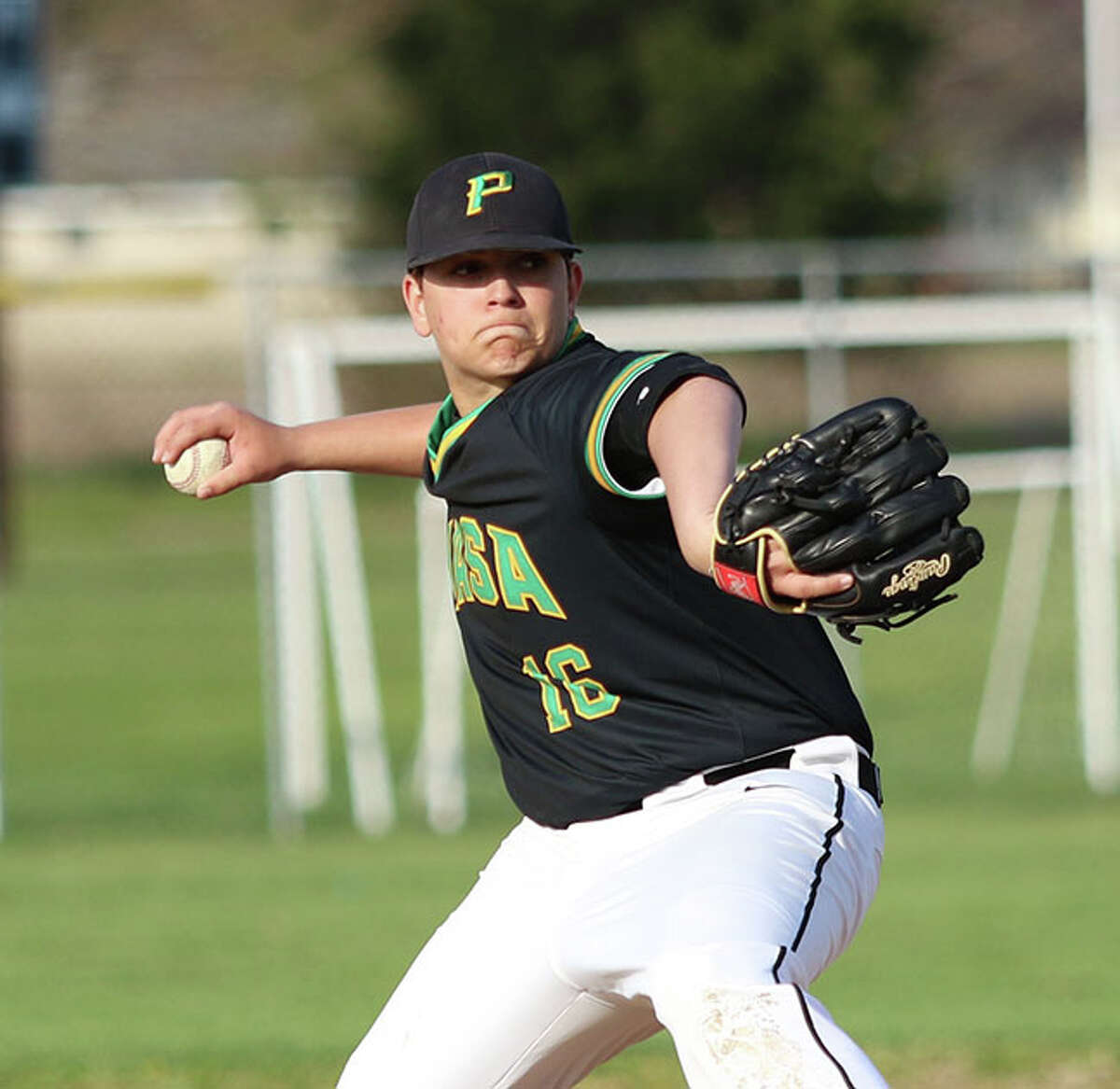 Southwestern pitcher Marcus Payne won his fourth start in a row to keep the Piasa Birds unbeaten in the SCC with a win over Pana on Tuesday in Brighton.