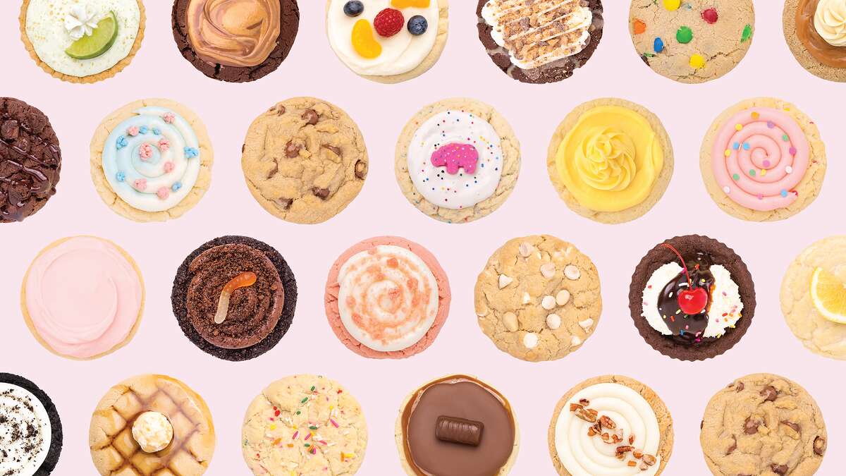 Crumbl Cookies opens fifth Connecticut location in Milford