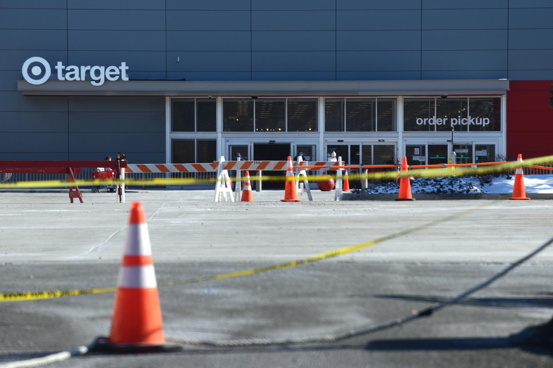 Part Of Trumbull Mall Parking Garage Still Closed   RawImage 