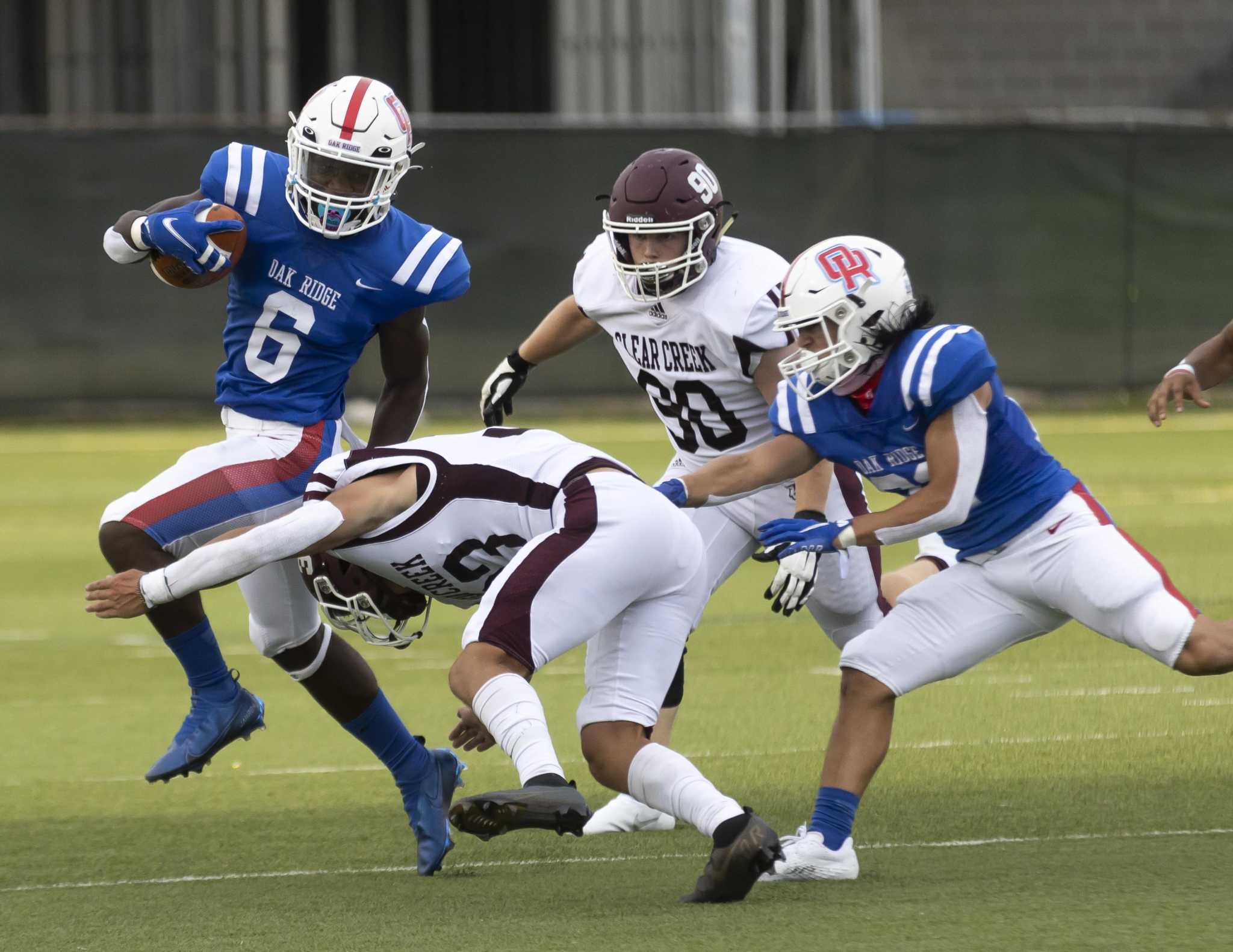 Oak Ridge holds signing ceremony for 12 student-athletes