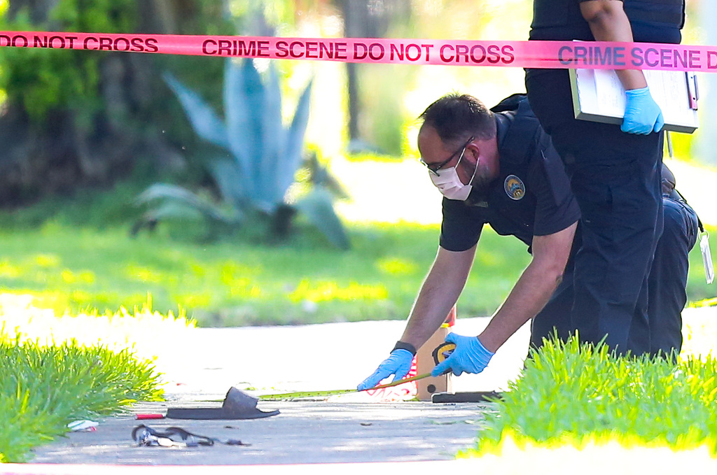 Houston police shoot suspect in Pleasantville area, HPD says