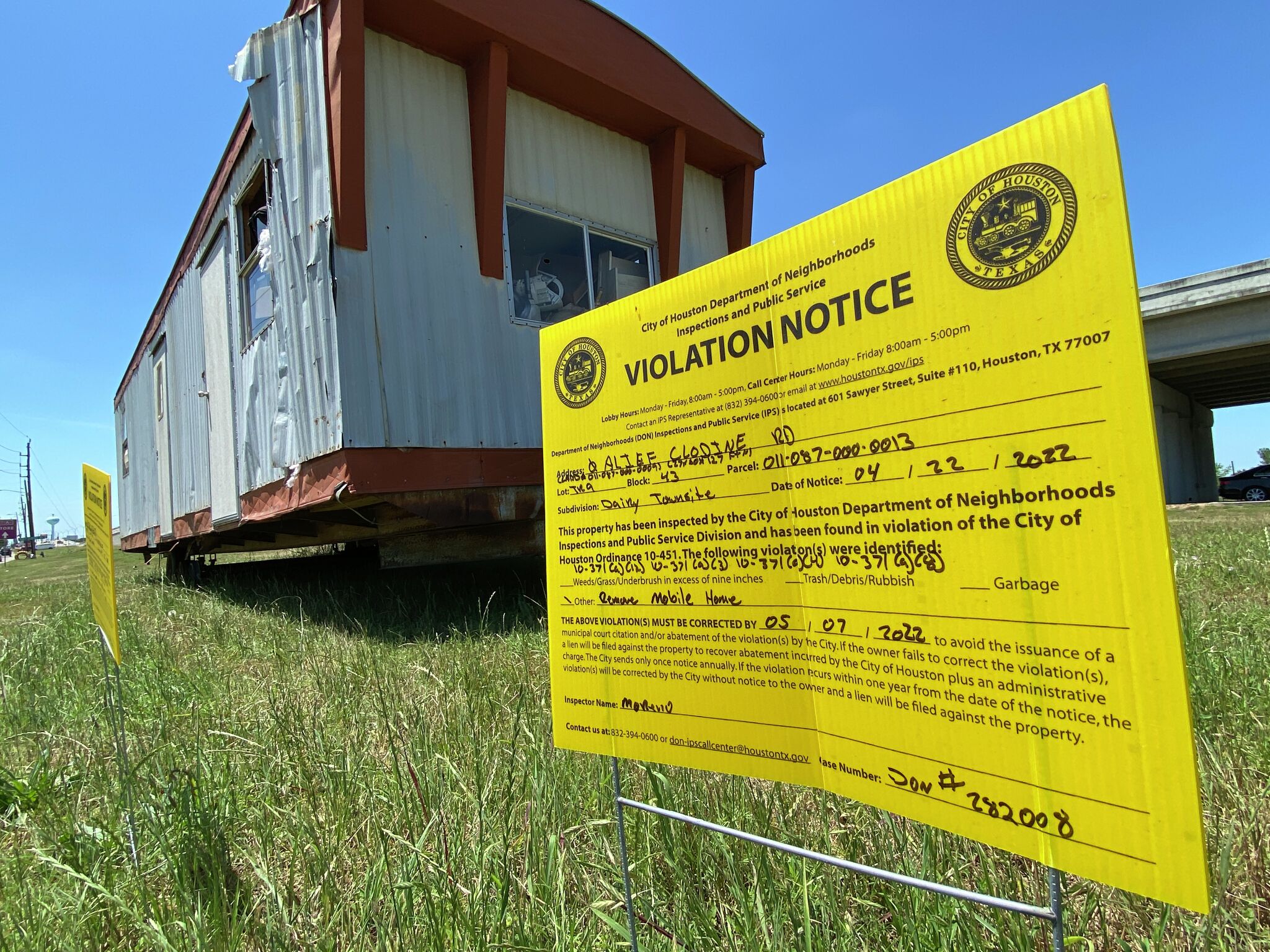 Houston leaders are going mad trying (and failing) to remove this one ugly trailer - Vimarsana News