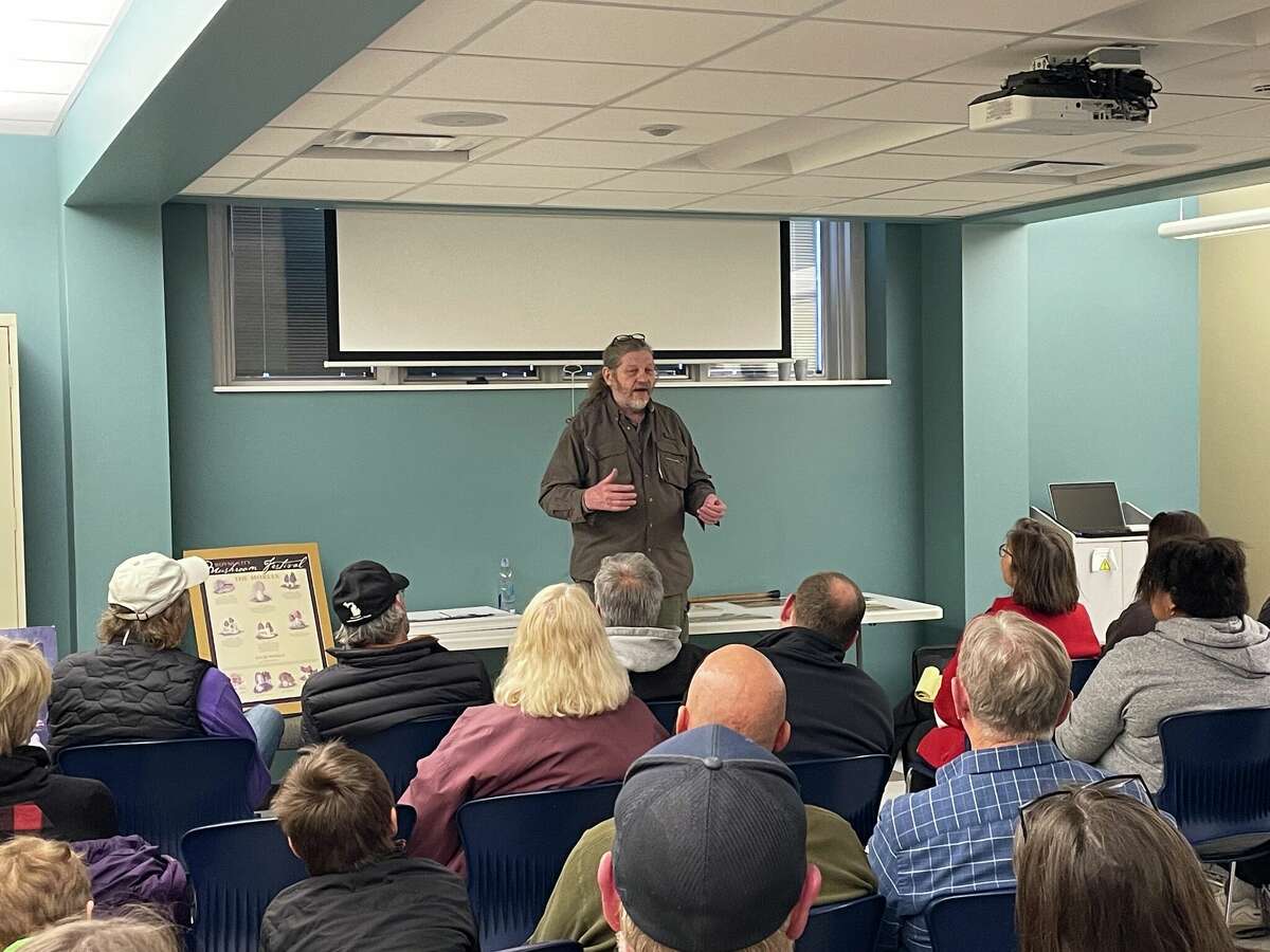 This week the Big Rapids Community Library hosted the ‘Pickin’ with the Champ’ event on Wednesday, April 27, which featured Anthony Williams, a five-time morel hunting champion.