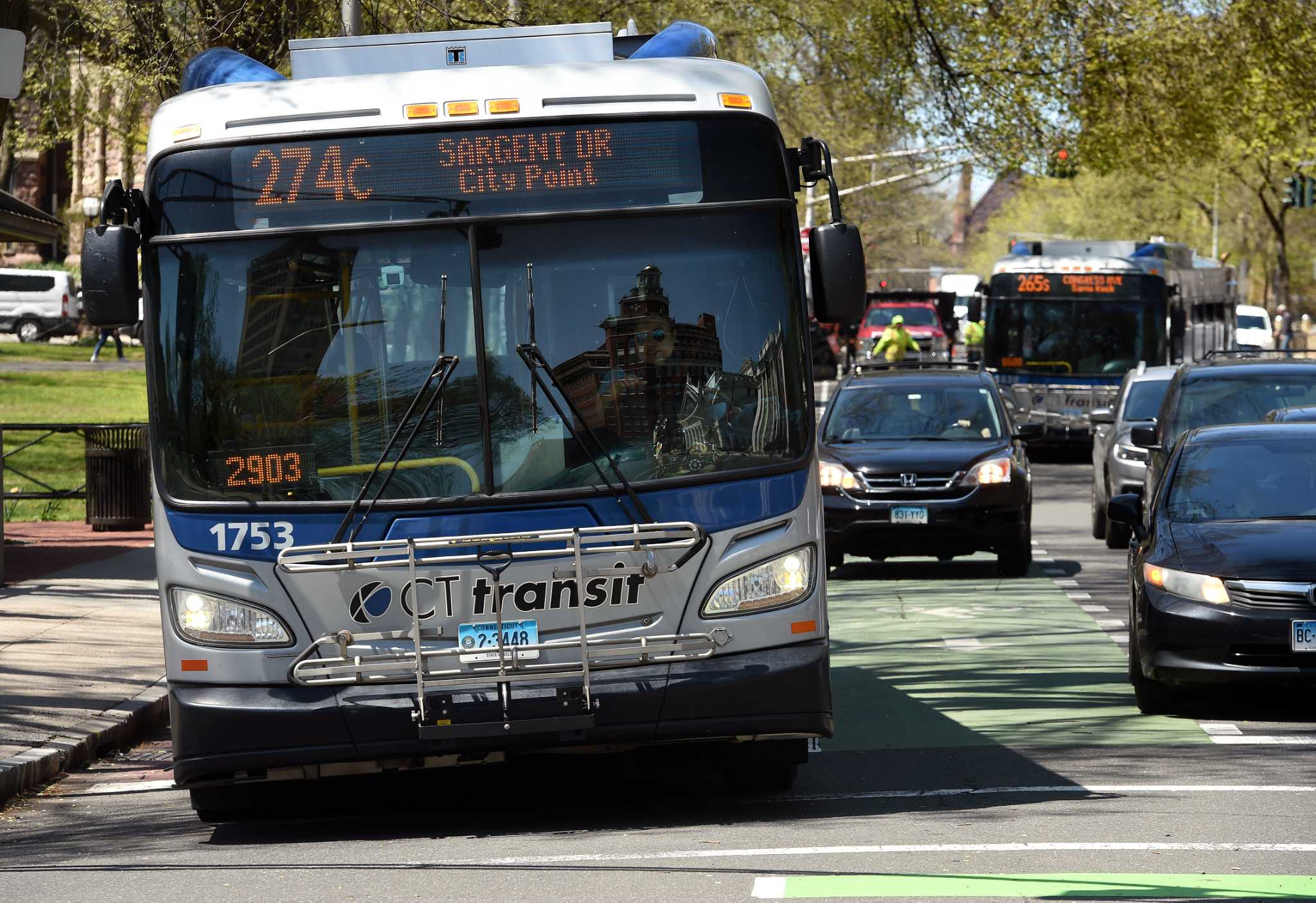 Police: Man attempting to flee from New Haven cops hit CT Transit bus