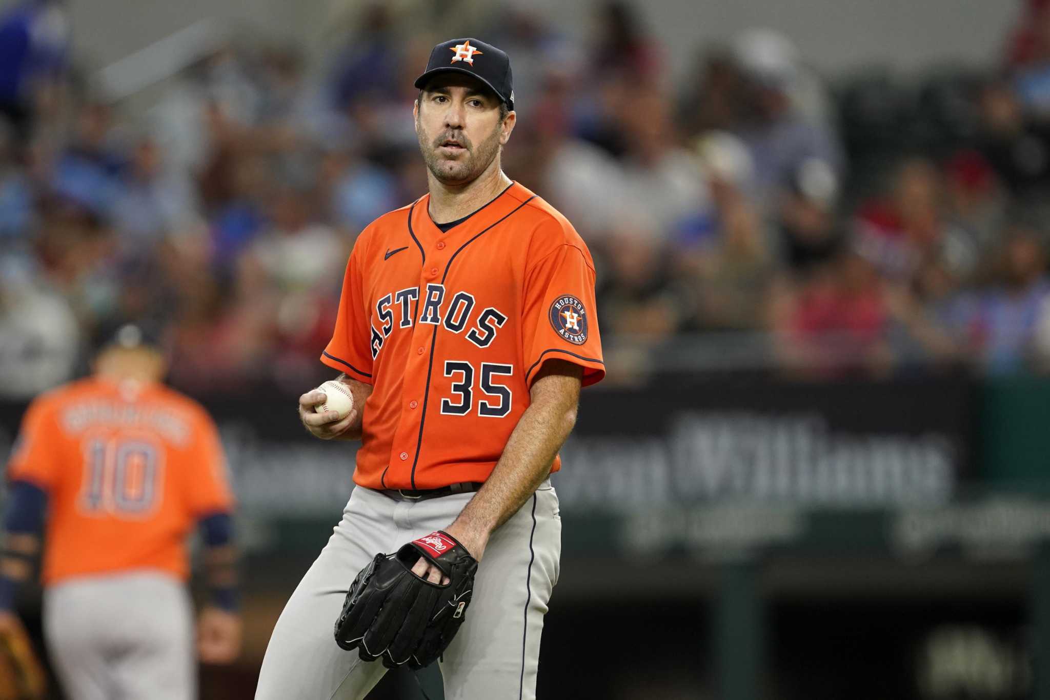 Astros insider: Texas starter Martín Pérez was nearly perfect but Justin  Verlander was better