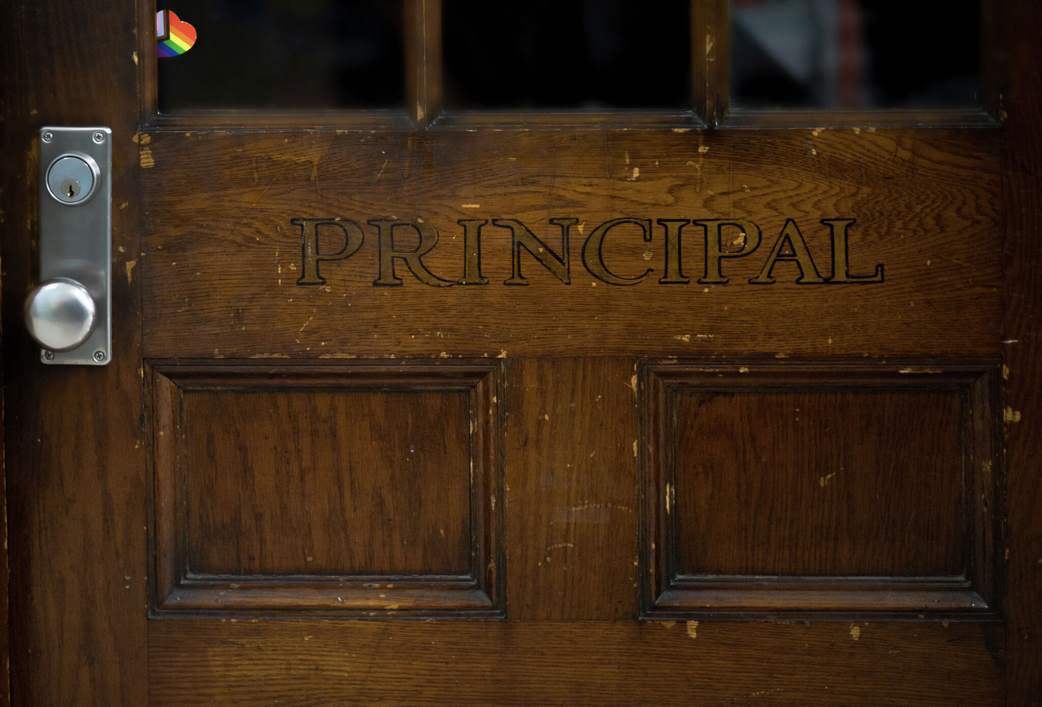 San Antonio principal arrested; injury to a child charge - Vimarsana News