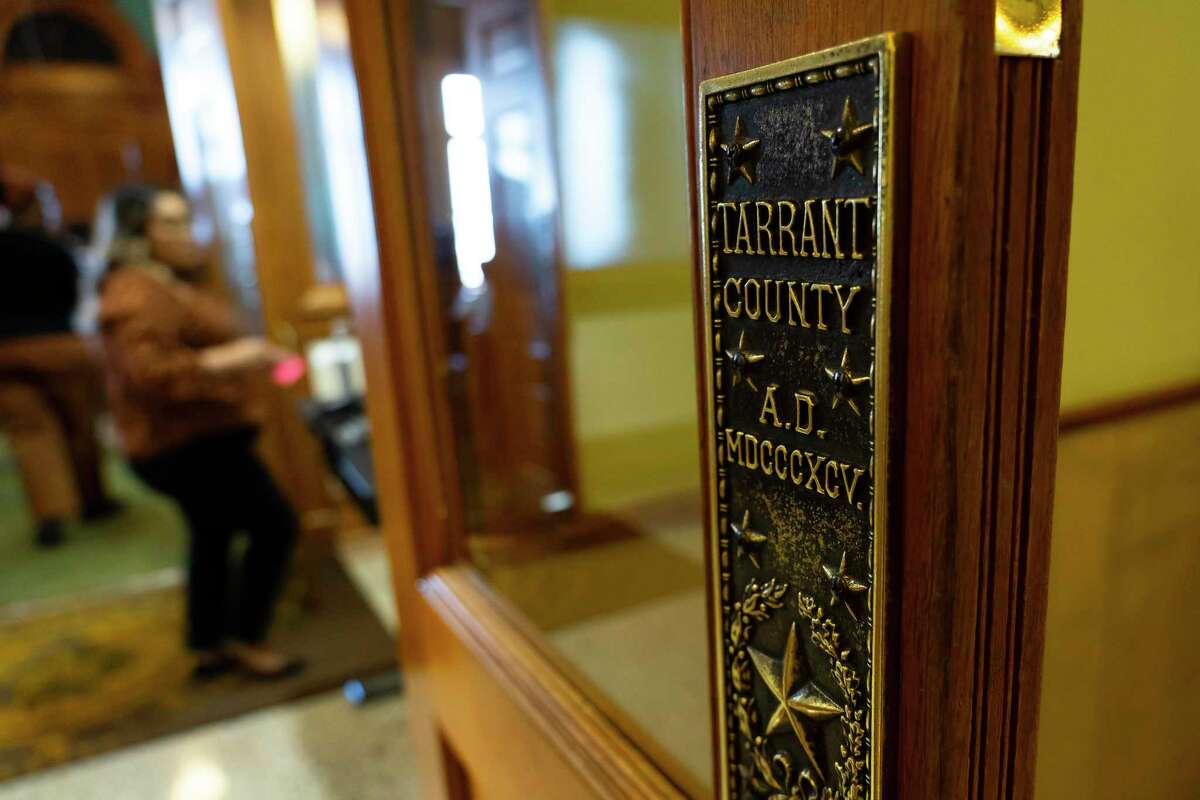 Tarrant County Judge Ralph Swearingin Jr. offers mediation for defendants and debt collectors in his Fort Worth courtroom. Defendants appear in court to dispute or settle debt lawsuits.