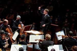Review: Shostakovich&#8217;s Tenth makes a difficult return to S.F. Symphony