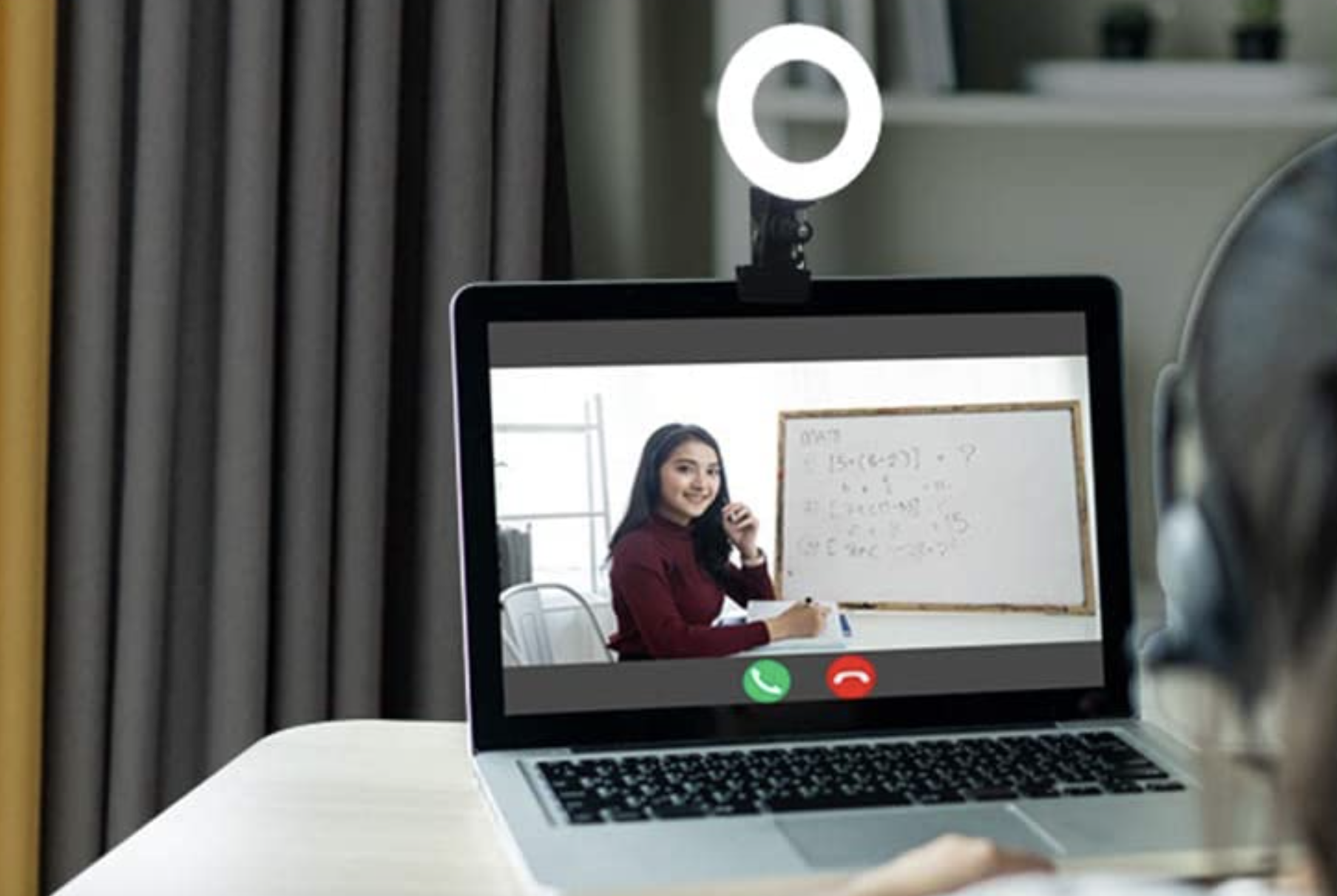 This Clip On Light Makes Zoom Calls Brighter And Clearer   RawImage 