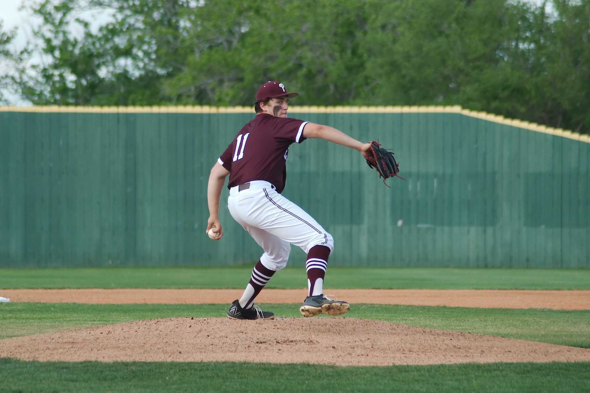 Pearland Friendswood advance to regional quarterfinals