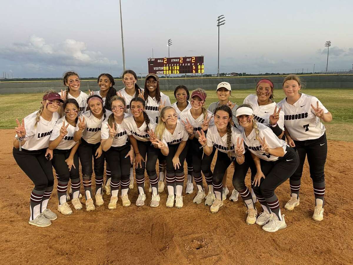 The George Ranch softball team swept Tompkins 10-6 and 6-5 to advance to the Region III-6A area playoffs. The Longhorns face Bellaire next.