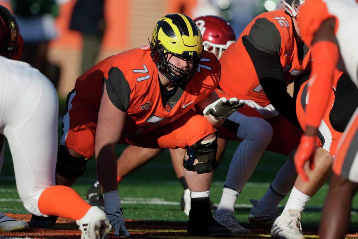 National Team offensive lineman Andrew Stueber of Michigan during the Senior Bowl game on Feb. 5 in Mobile, Ala.