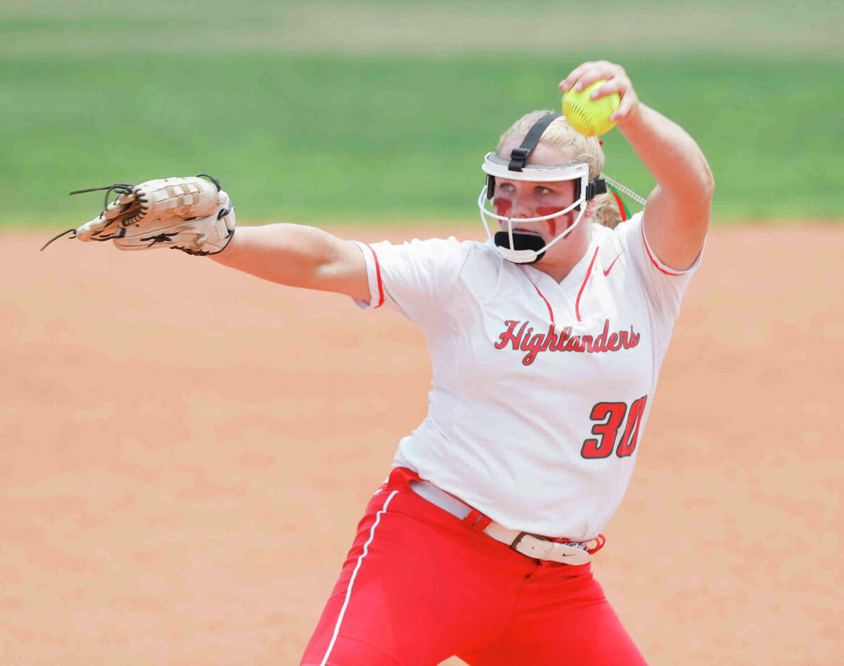 The Woodlands softball defeats Spring, advances to area playoffs