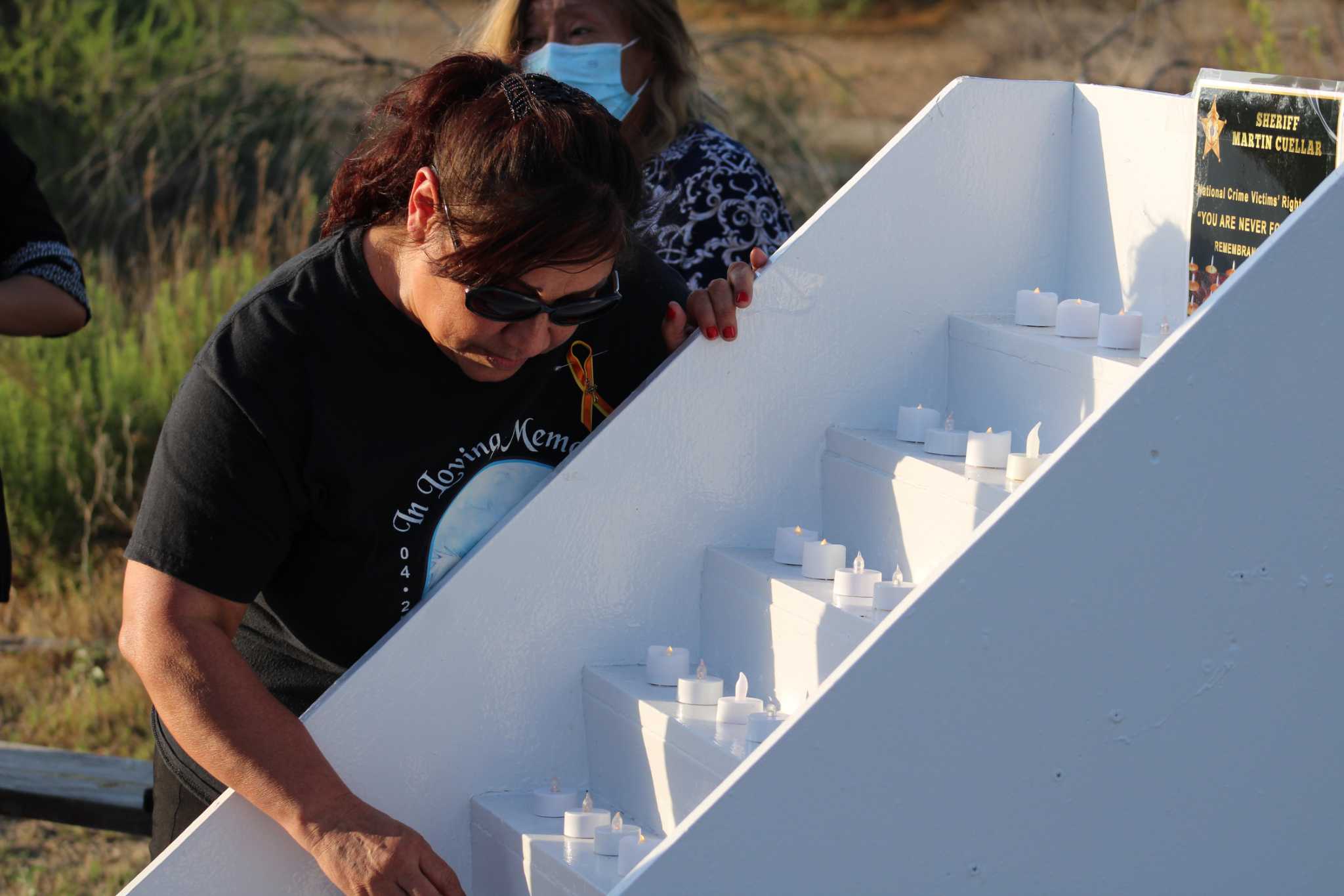 Webb County Sheriff's office hold vigil for National Crime Victims' Rights Week - Vimarsana News