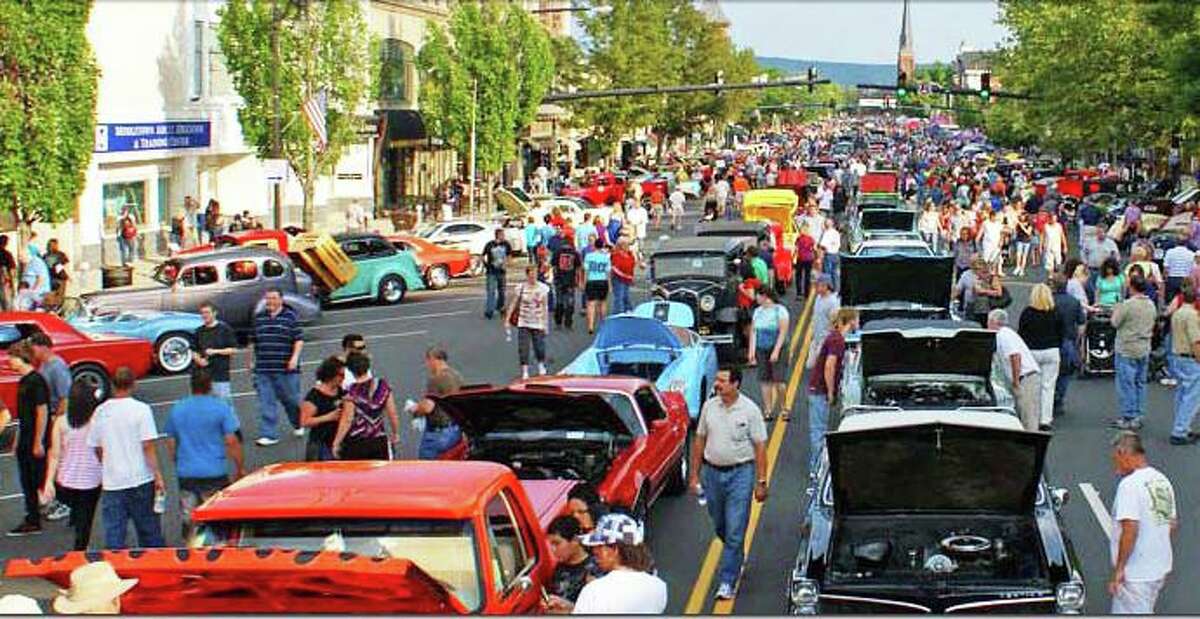 The Middlesex County Chamber of Commerce 25th annual Cruise Night on Main Street will return to downtown Middletown June 15.