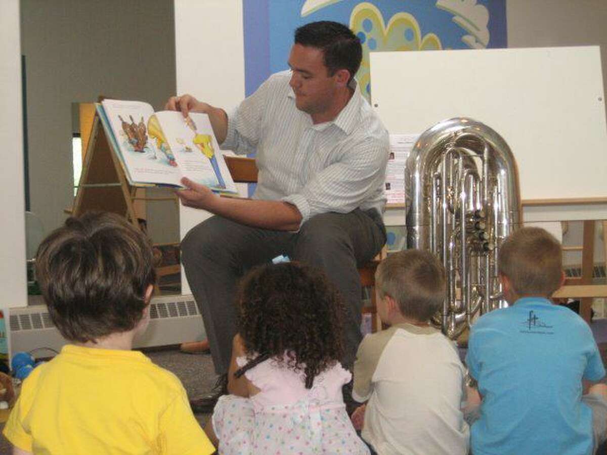 The New Haven Symphony Orchestra and Connecticut’s Beardsley Zoo are joining forces for a series of free, outdoor events, which will be visiting schools, libraries, and parks across southern Connecticut this spring.