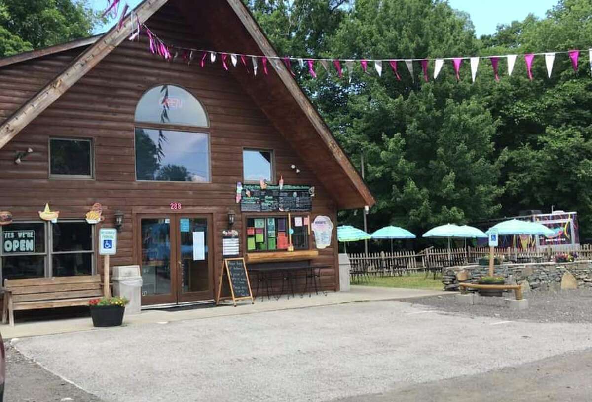 Lakeside Licks, a family-owned ice cream shop in Highland, includes a miniature golf course, donut shop and mobile ice cream truck as part of the sale of the business.
