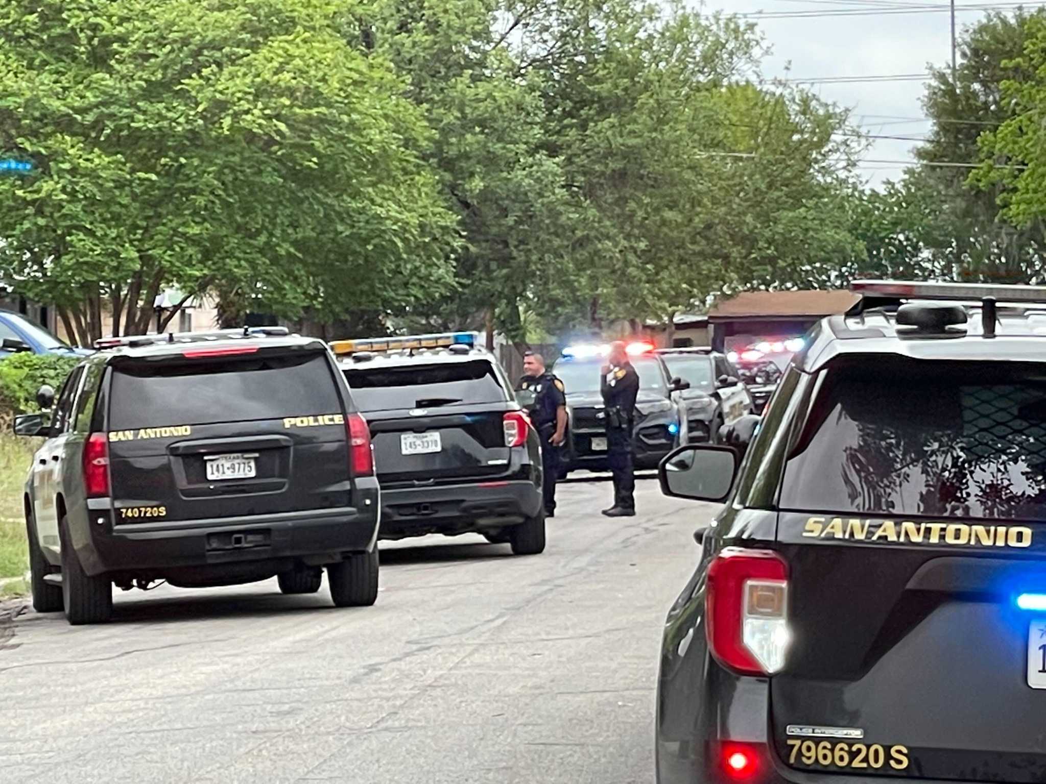 Man in custody after firing shots at Southwest Side home - Vimarsana News