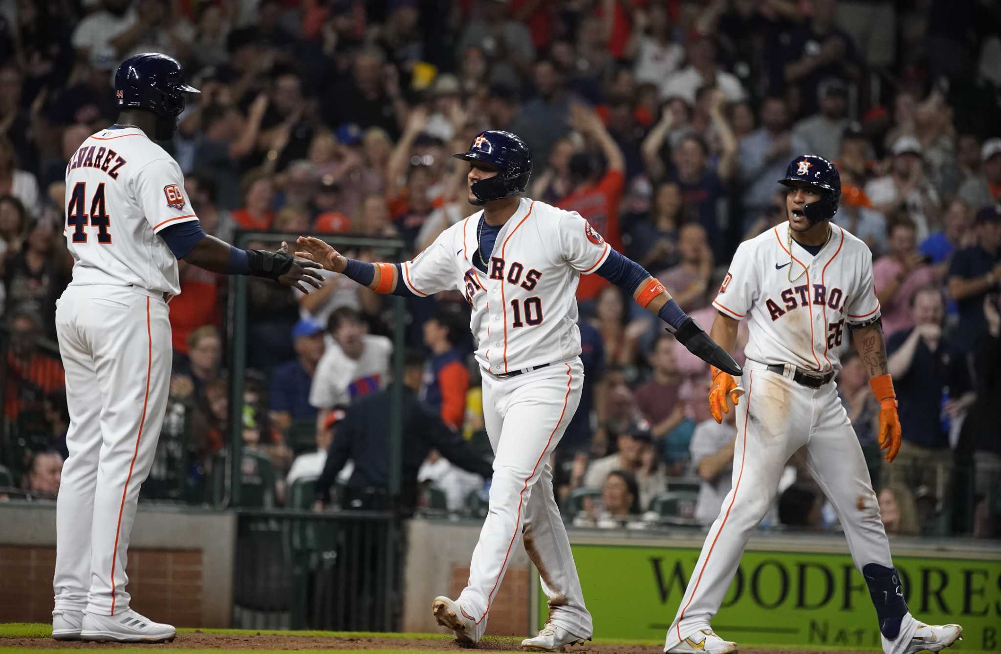 Astros' Jeremy Peña Becomes First Rookie Shortstop To Win Gold