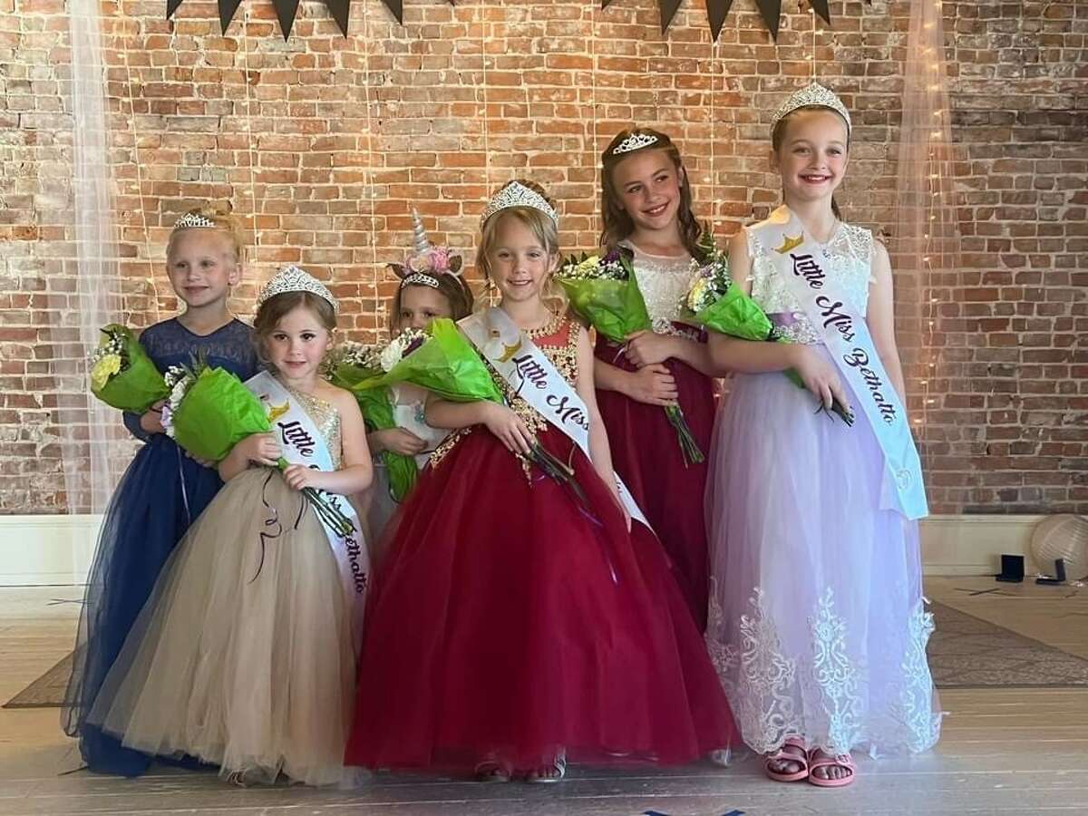 Winners in the Little Miss Bethalto contest included, back row from left, Anna Smith Harper Womack, and Elise Slaten; front row from left, Saddie Ann Drew, Charlee Sheppard and Charleigh Phillips.
