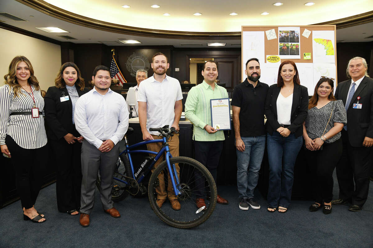 The City of Laredo proclaimed May 2022 as Bike Month month to raise awareness of bike safety. In attendance was members of the biking community, including Laredo MPO Planner Jason Hinojosa who presented biking and transit information of Laredo.