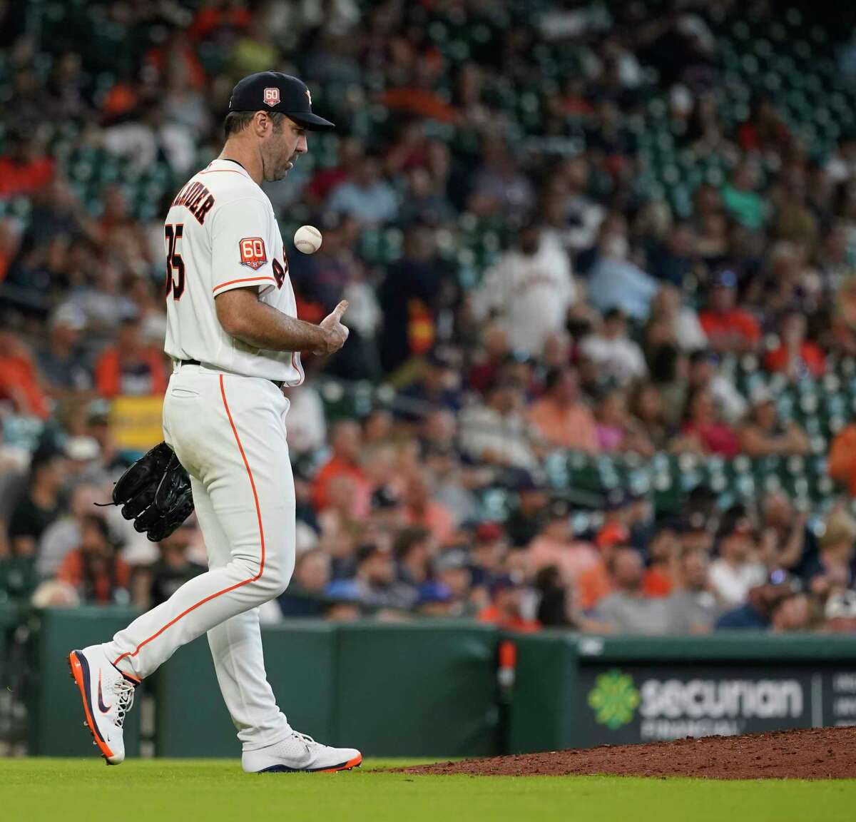 Houston Astros: Bats Support Justin Verlander In Finishing Sweep Of ...