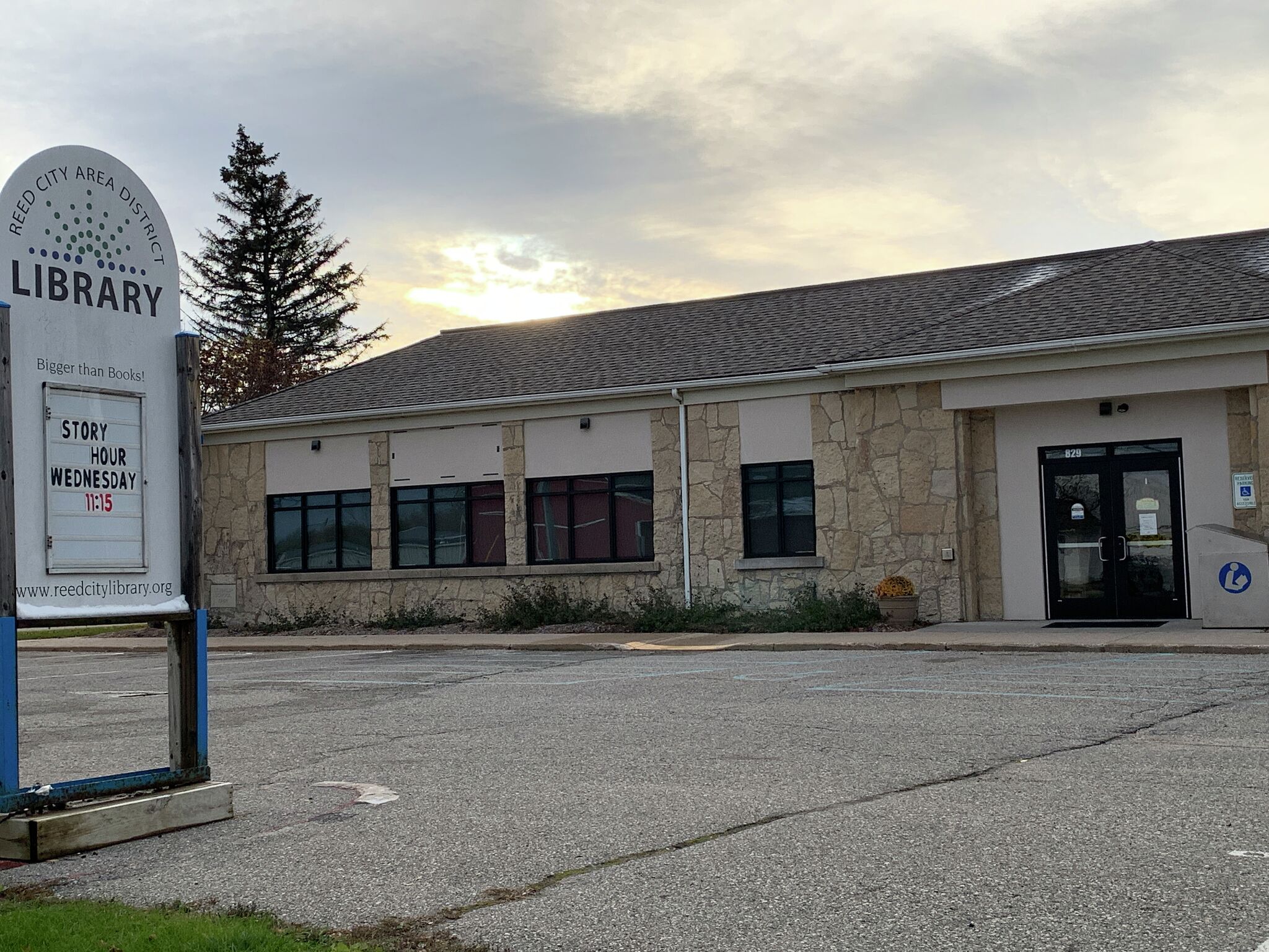 Osceola County, Reed City library, Lincoln Township fire department