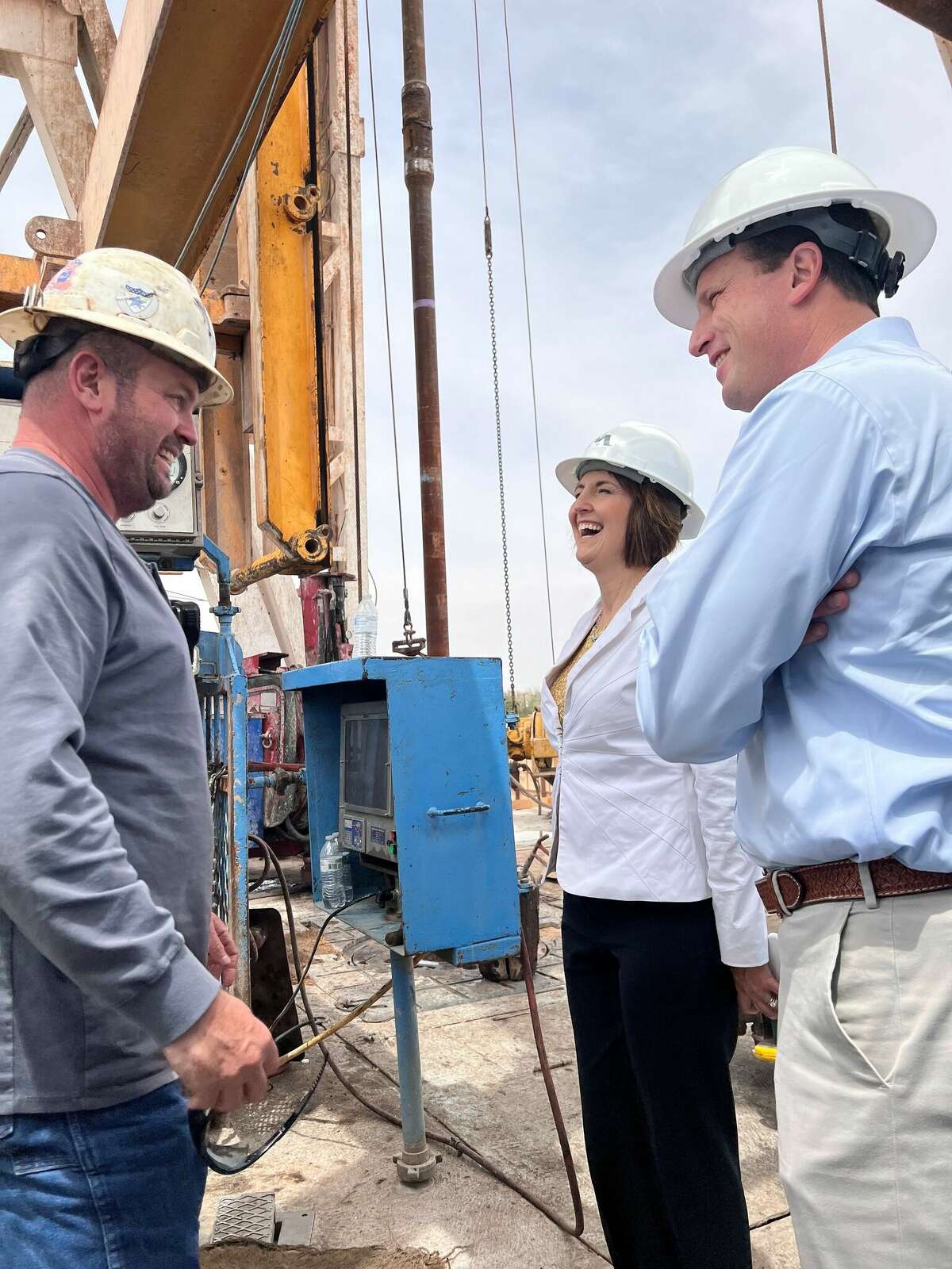 Congressman August Pfluger hosted Cathy McMorris Rodgers, the ranking member on the House Energy and Commerce Committee, for a tour of MCM Energy Partners’ rig in Midland and the Diamondback Energy frac site in Midland County.