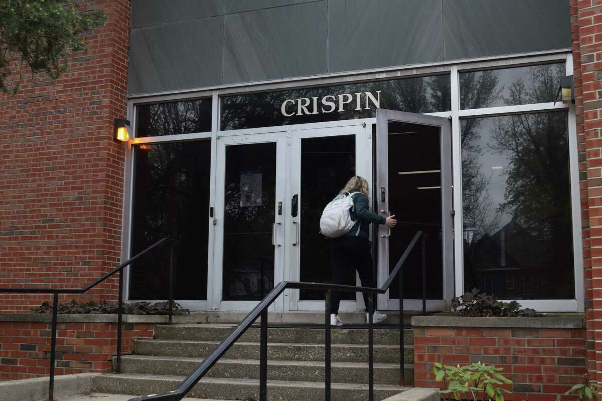 Illinois College will have a groundbreaking ceremony Friday at Crispin Hall, 1101 W. College Ave., to mark the start of the building's renovation.