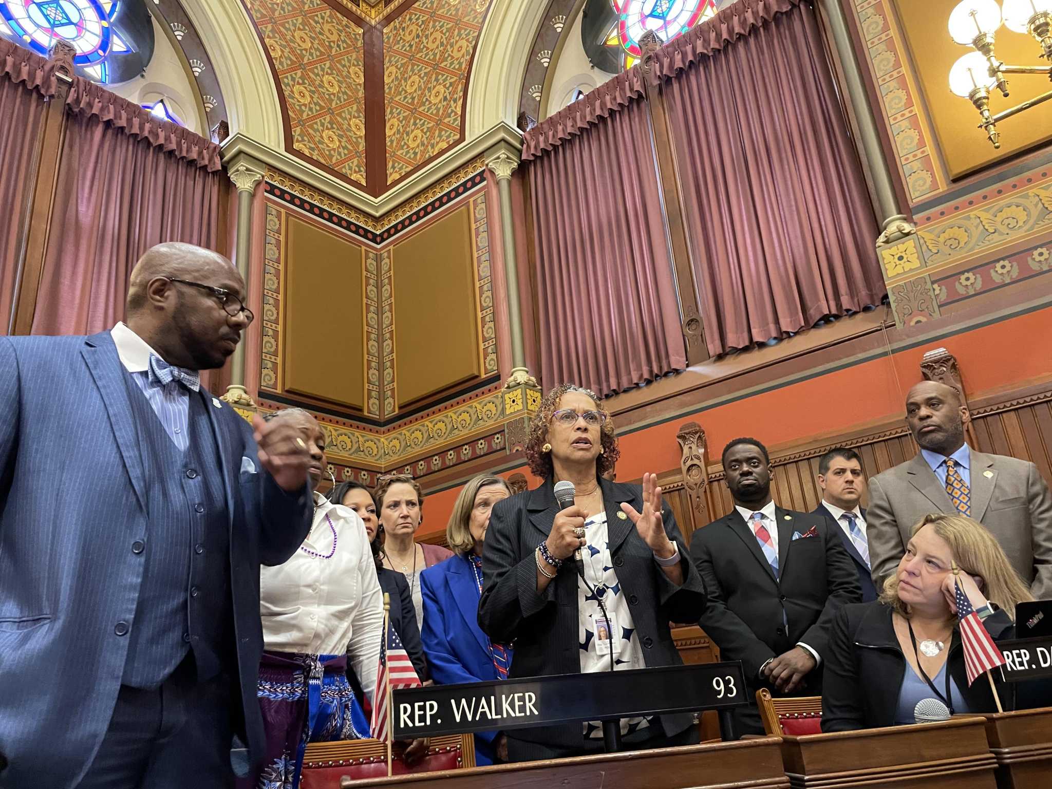 CT lawmakers pass Juneteenth state holiday