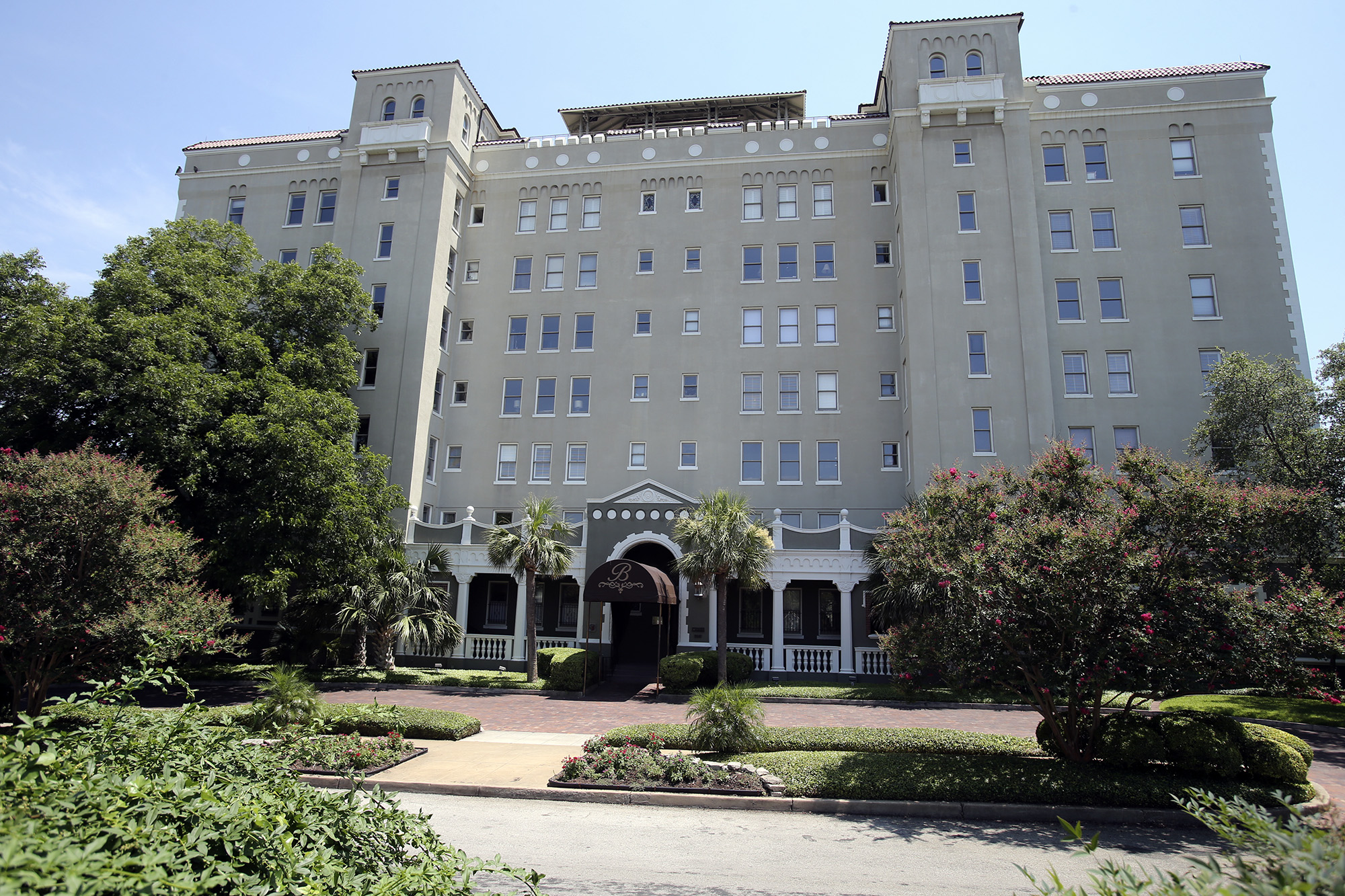 Monte Vista apartment tower lon National Register of Historic Places - Vimarsana News